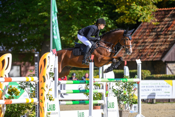 Lucky van het Trappersveld Caro Hoffrichter Muenster-H 22 GGR 6947 EQUITARIS